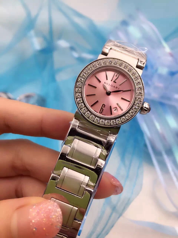 ブルガリ時計正面デザイン